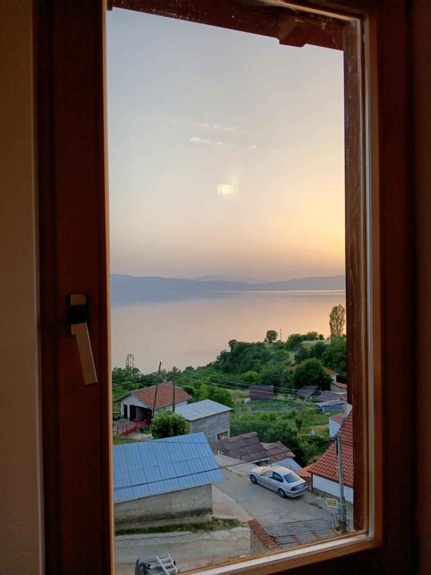 Risto'S Guest House Elshani Exteriér fotografie
