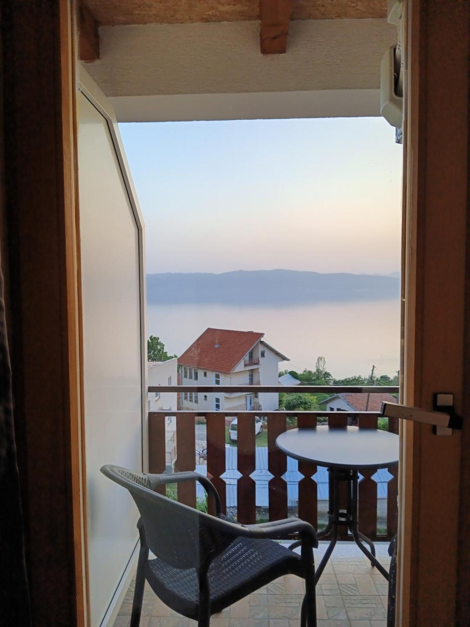 Risto'S Guest House Elshani Exteriér fotografie