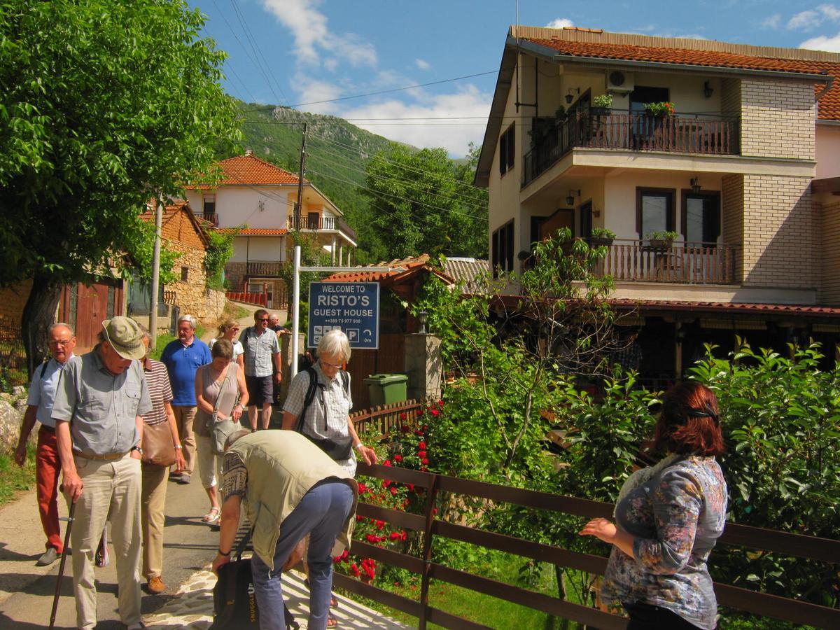 Risto'S Guest House Elshani Exteriér fotografie